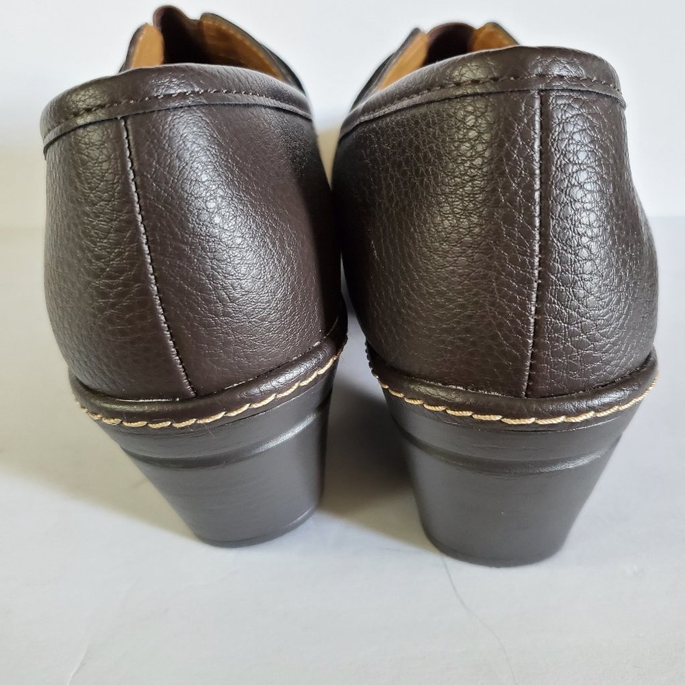 Thom McAn Gennie Brown Leather Clogs Size 9.5W - Picture 5 of 9